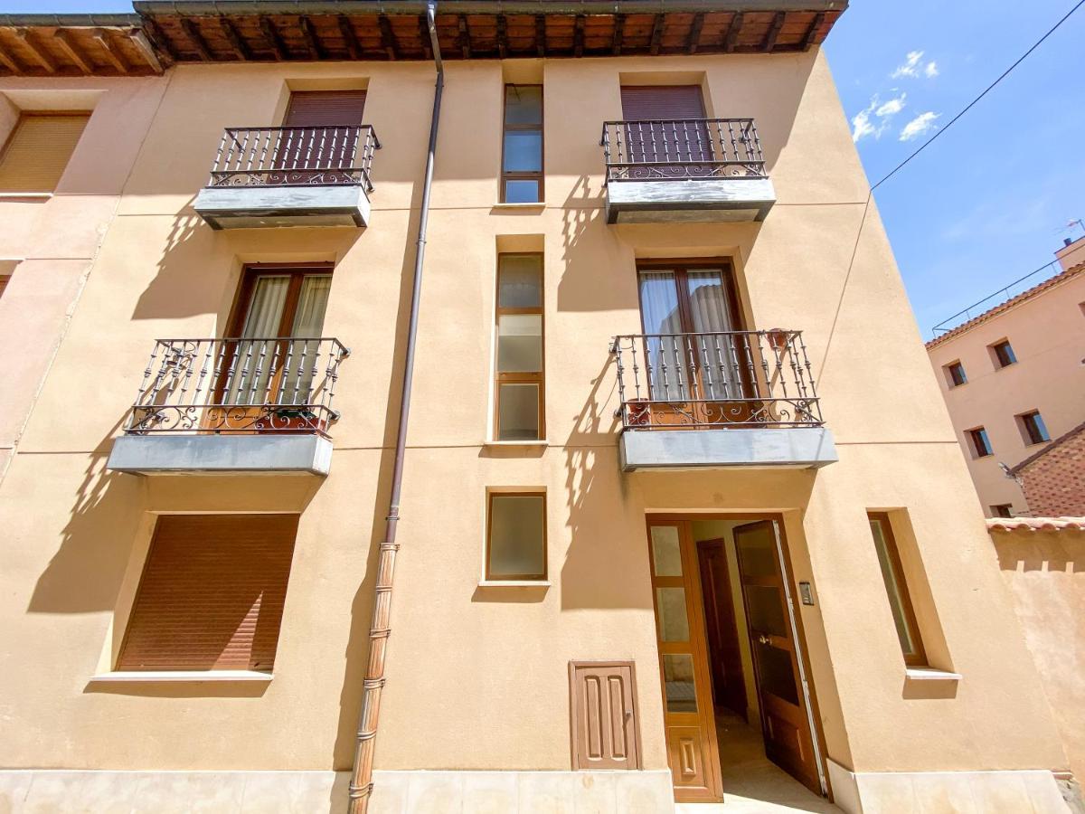 Vivienda Turistica Los Leones Berlanga de Duero Ngoại thất bức ảnh